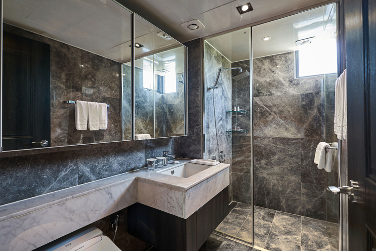 Bathroom 3, Jeju Hana Resort, Seogwipo