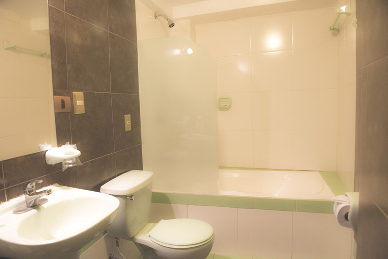 Bathroom 4, Hotel Oblitas Plaza De Armas Cusco, Cusco