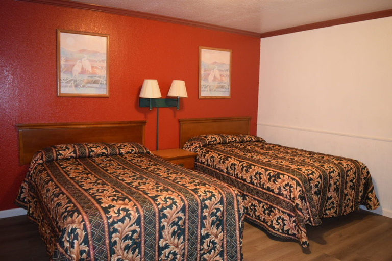 Bedroom 2, Western Motel, Taylor