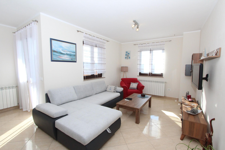 Others 4, Apartment Dado, Kanfanar