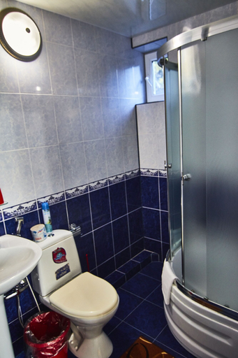 Bathroom 3, David Hotel, Sochi gorsovet