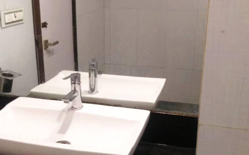 Bathroom 2, Z C Calangute, North Goa