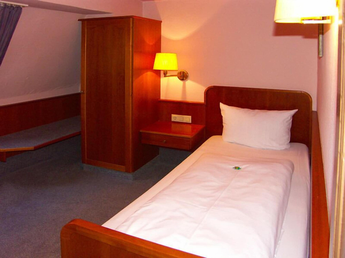 Bedroom 2, Gasthof Goldener Adler, Weißenburg-Gunzenhausen