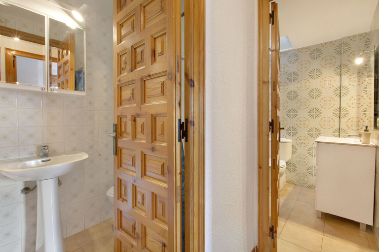 Bathroom 3, Apartment Illa 23, Girona