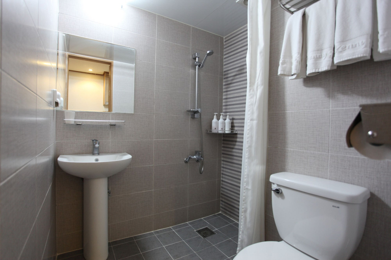 Bathroom 4, Hotel Rest Seogwipo, Seogwipo