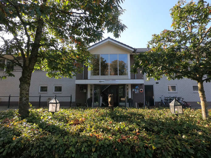 Human & Horse Hotel, Barneveld