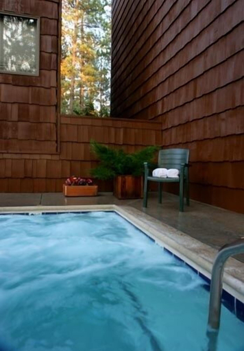 Sport & Beauty 4, Getaways at Snow Lake Lodge, San Bernardino