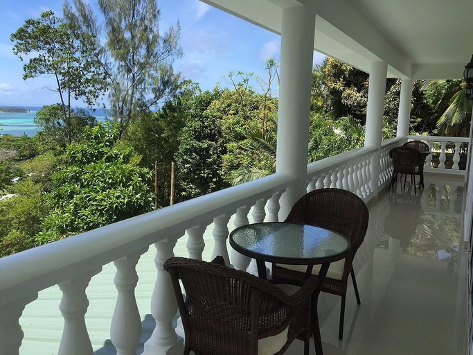 Others 5, Villa Karibu