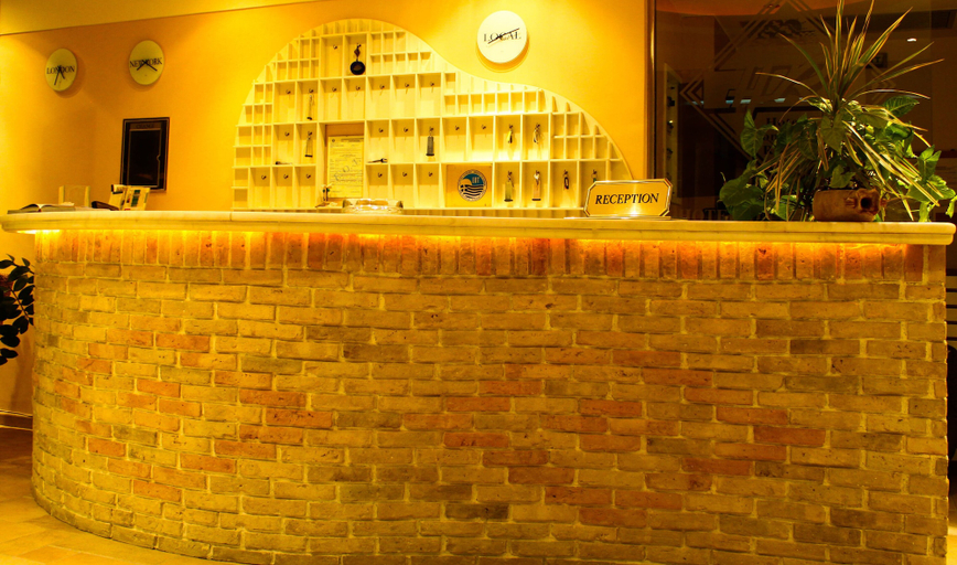 Others 5, Hotel On The Rocks, Crete