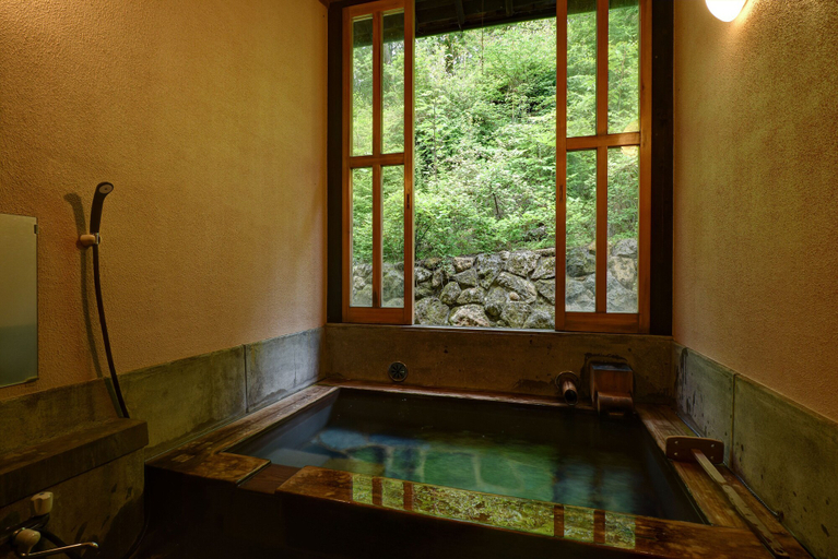 Bathroom 3, Kanno Jigoku, Kokonoe