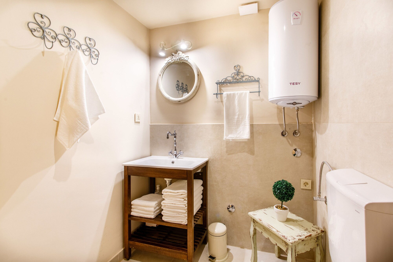 Bathroom 4, Domus "ANNO 1881", Split