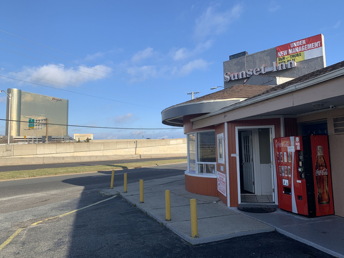 Exterior & Views 2, Sunset Inn, Atlantic