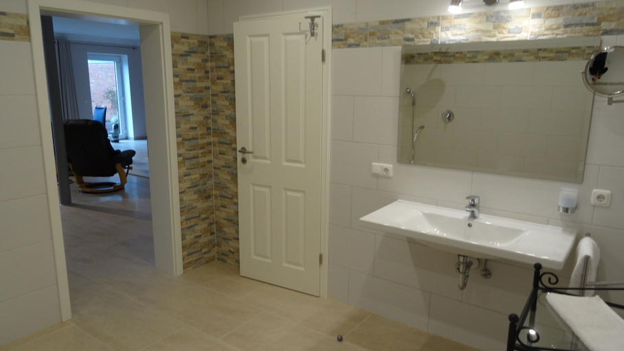 Bathroom 5, Apartment Ahsbahs Suite near Airport, Steinburg