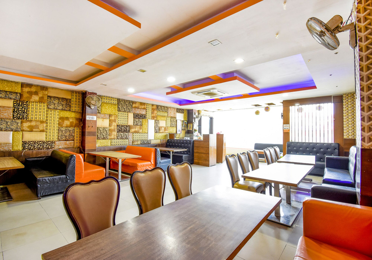 Food & Drinks 5, FabHotel Black Diamond, Sahibzada Ajit Singh Nagar