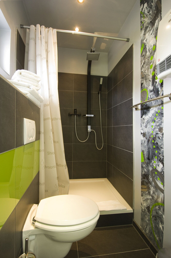 Bathroom 5, BALTIK Kunsthotel, Ostholstein