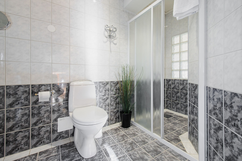 Bathroom 3, Penthouse Apartment, Bergen