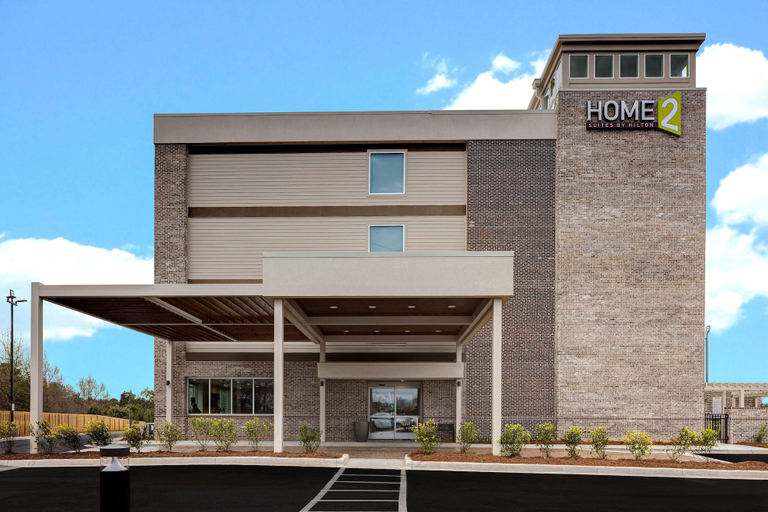 Exterior & Views