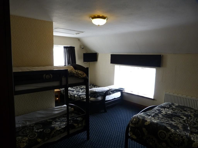 Bedroom 2, Peakstones Inn, Staffordshire