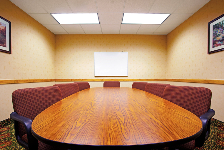 Business Facilities 2, Candlewood Suites GRAND RAPIDS AIRPORT, Kent