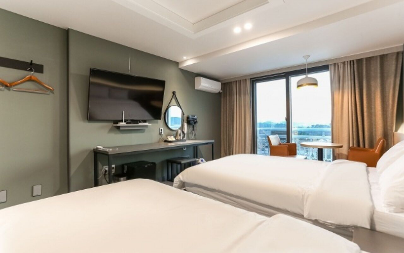Bedroom 2, Hotel Juno, Gangneung