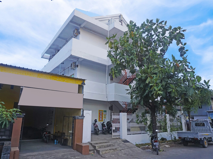 Exterior & Views 2, Hotel O Anggrek Homes Makassar, Makassar