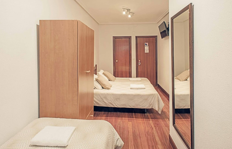 Bedroom 3, Pension Beizama, Guipúzcoa