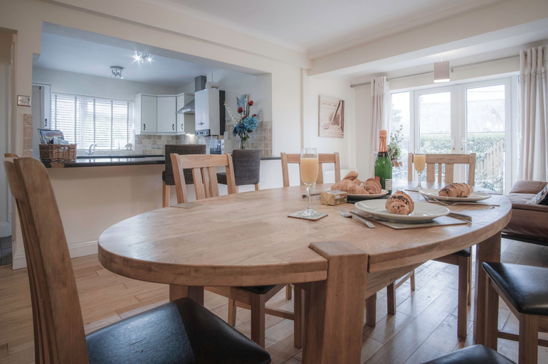Others 5, Sea Breeze Apt 3 - 2 Bed - Horton Beach, Swansea