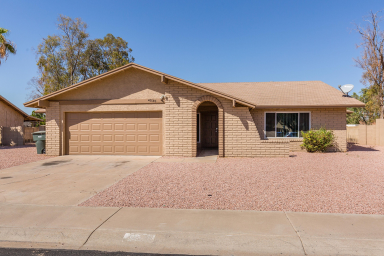Exterior & Views, The Diamond - Private Pool / Pet Friendly / 4BD Near Arena, Maricopa