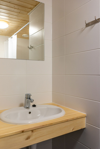 Bathroom 3, Motelli Online Oy, Eastern Uusimaa