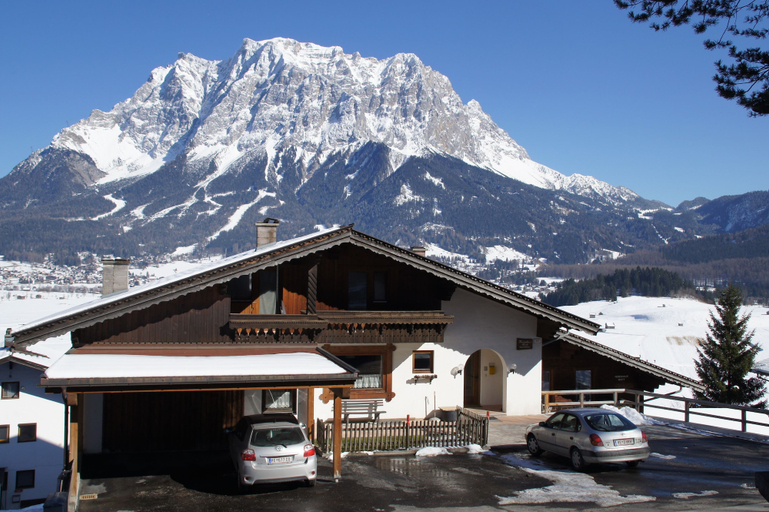 Exterior & Views, Ferienhaus Mott, Reutte