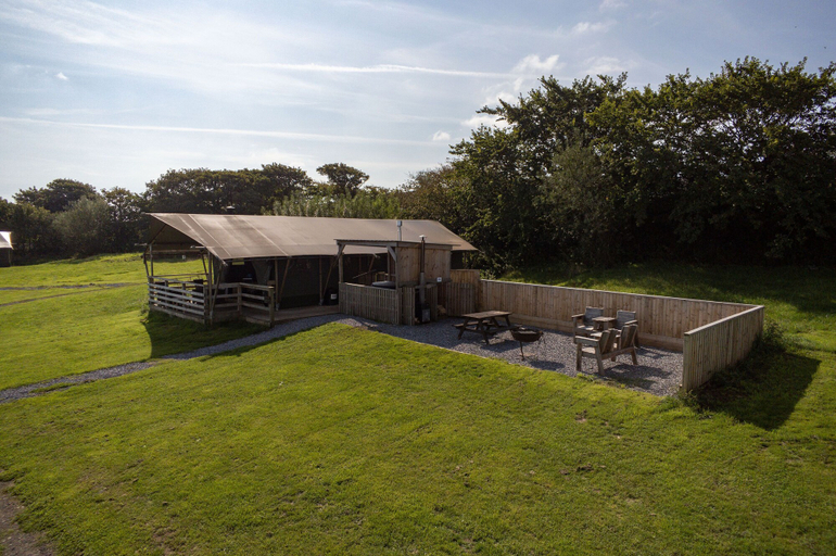 Exterior & Views 2, Worms Head Glamping Tent - Llangennith, Swansea