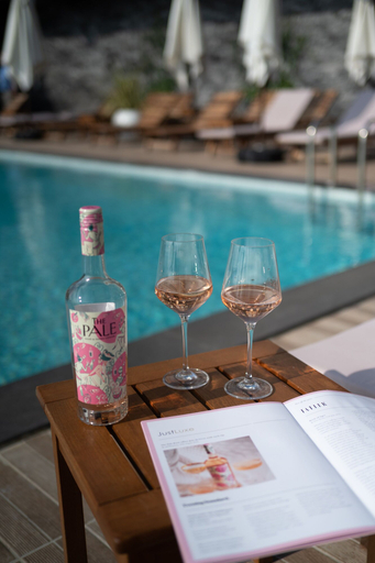 Food & Drinks 5, Bayview Hills Luxury Residences