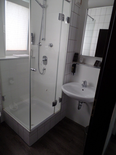 Bathroom 5, Hotel Toy, Ludwigsburg