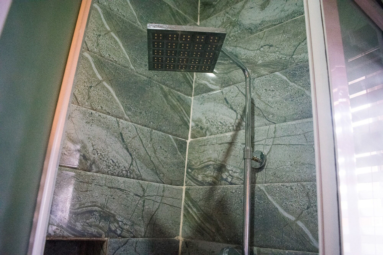 Bathroom 3, Esporta Suites, Ikeja