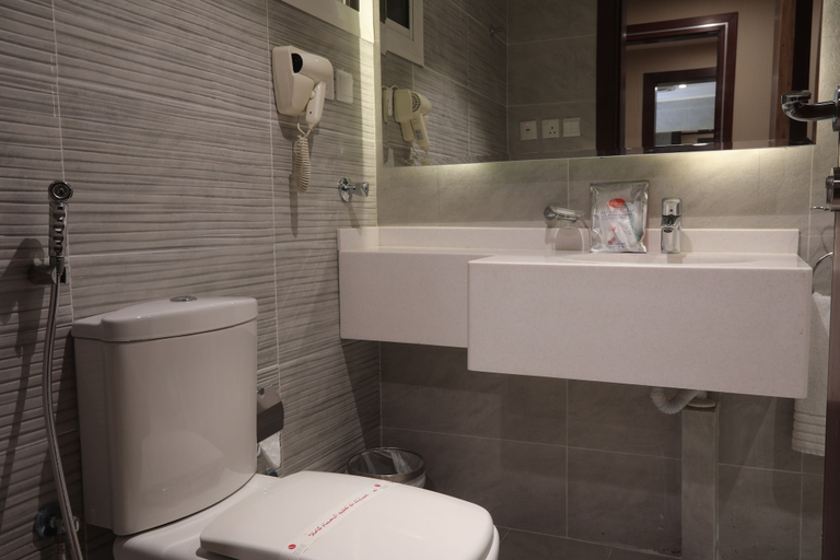 Bathroom 4, Sealamees Hotel | فندق لميس البحر, Jeddah