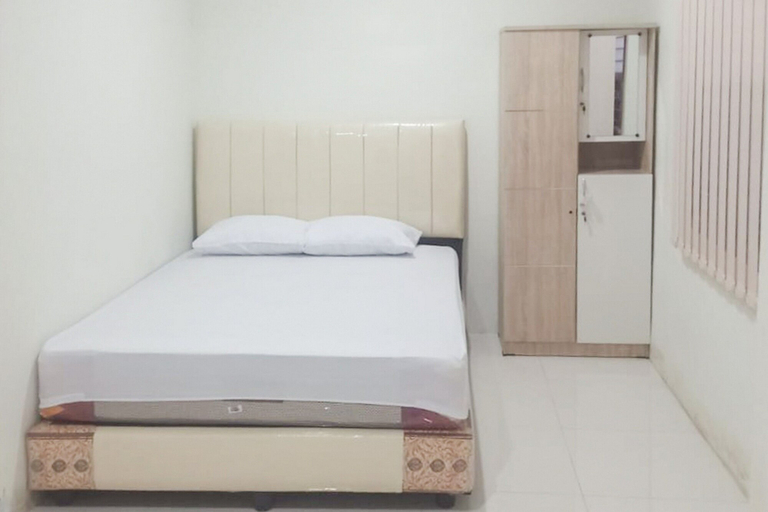 Bedroom 3, KoolKost near Universitas Pembangunan Panca Budi Medan, Medan