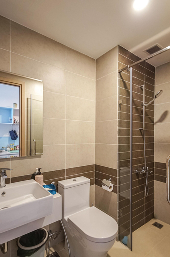 Bathroom 2, Easy Easy Homestay, District 4