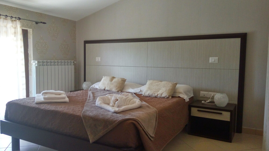 Bedroom, Relais Black Horse, Savona
