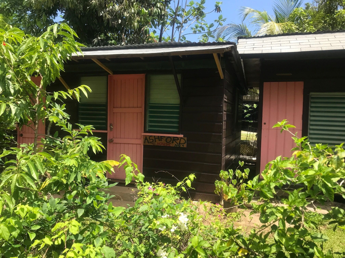 Exterior & Views 2, Secret Cabins at Firefly Beach