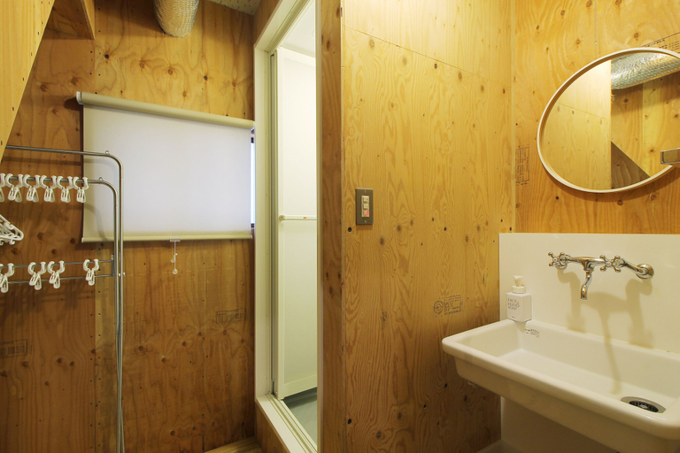 Bathroom 2, Nishikaniya Plants, Hiroshima