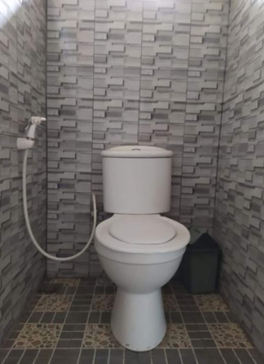 Bathroom 3, Kiki Homestay Syariah, Malang