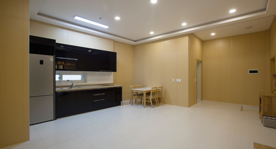 Others 4, The Mare Pool Villa Pension, Taean