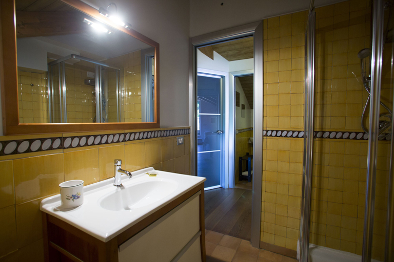 Bathroom 4, Villa Lupara, Salerno