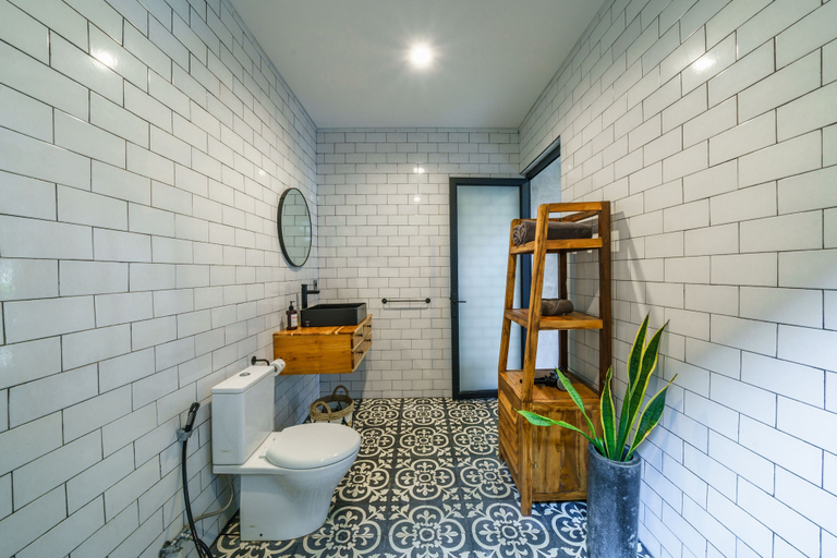 Bathroom 5, Villa Kirana, Badung