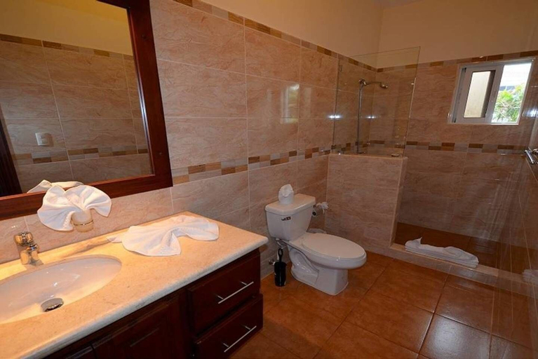 Bathroom, New Villa Secure and Close to Sosua and the Beach, Sosua