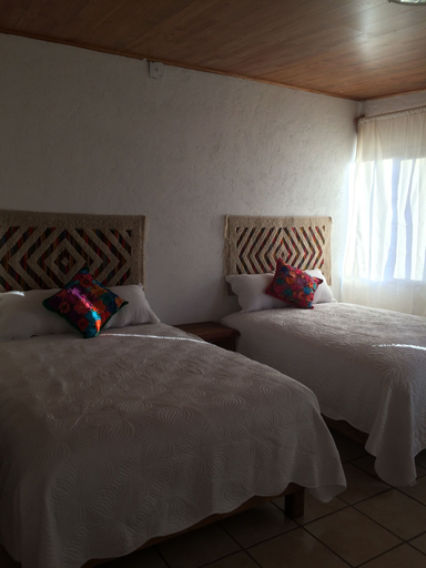 Bedroom 2, Casa de la Montaña, Allende