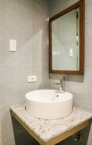Bathroom 5, Panglao Alona Suites, Panglao