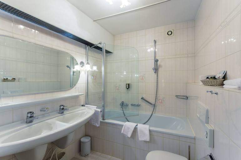 Bathroom 5, Hotel Villa Aurora, Ahrweiler
