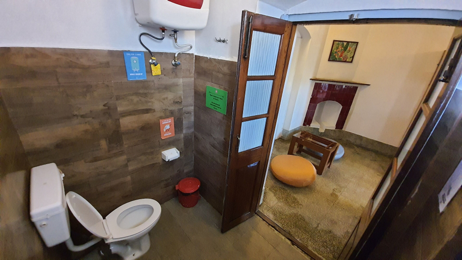 Bathroom 4, Zostel Ooty, The Nilgiris