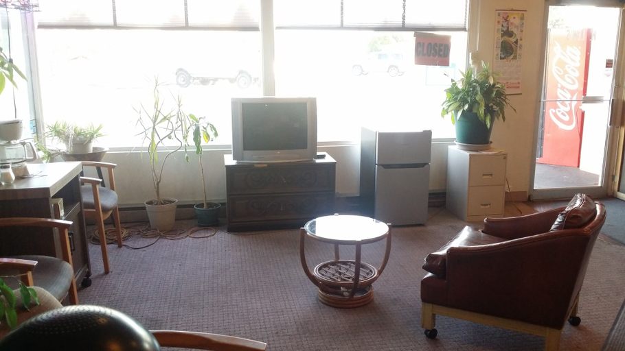 Others 5, Tahitian Motor Inn, Franklin